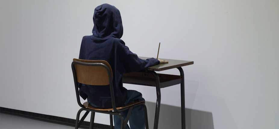 "Charlie don’t surf", une œuvre de Maurizio Cattelan (1997) © Fondation Louis Vuitton