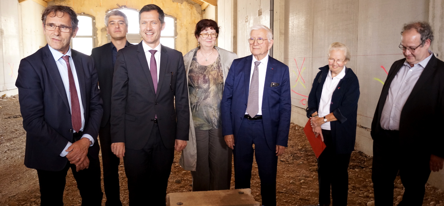 Cérémonie de la pose de la 1re pierre du Learning Center sur le site valentinois de l’Université Grenoble Alpes