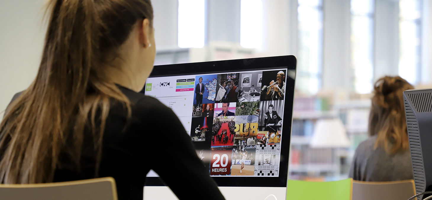 Poste d'accès à l'INAthèque © Thierry Morturier / DirCom UGA