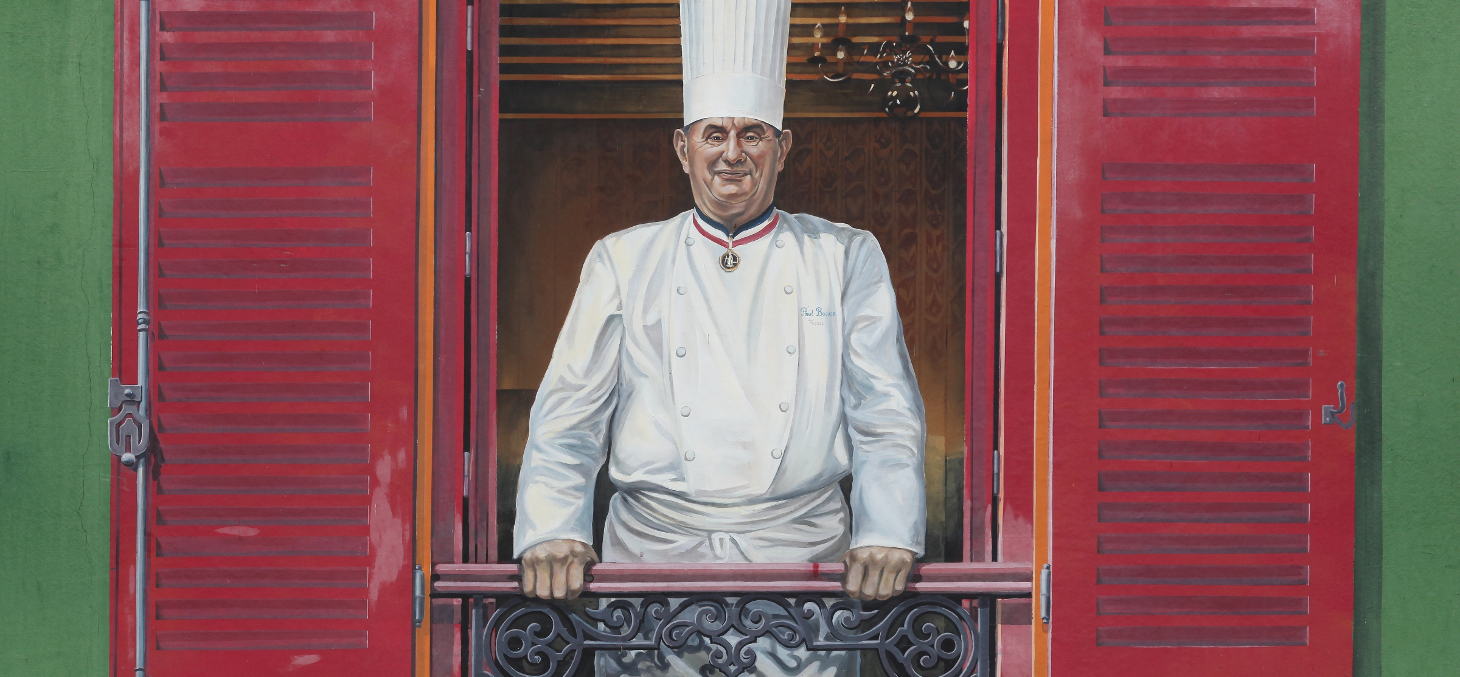 “L'auberge du Pont de Collonges, restaurant lancé par le chef Paul Bocuse, près de Lyon, a perdu sa troisième étoile. Shutterstock